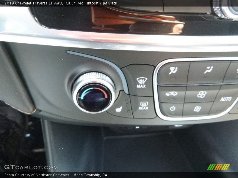 Cajun Red Tintcoat / Jet Black 2019 Chevrolet Traverse LT AWD