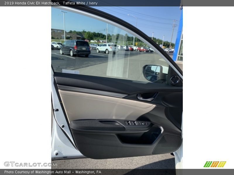 Taffeta White / Ivory 2019 Honda Civic EX Hatchback