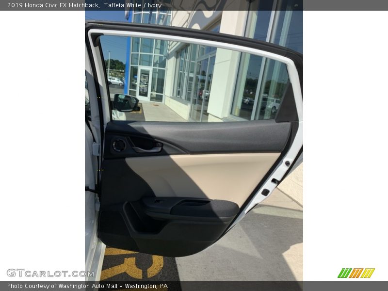 Taffeta White / Ivory 2019 Honda Civic EX Hatchback