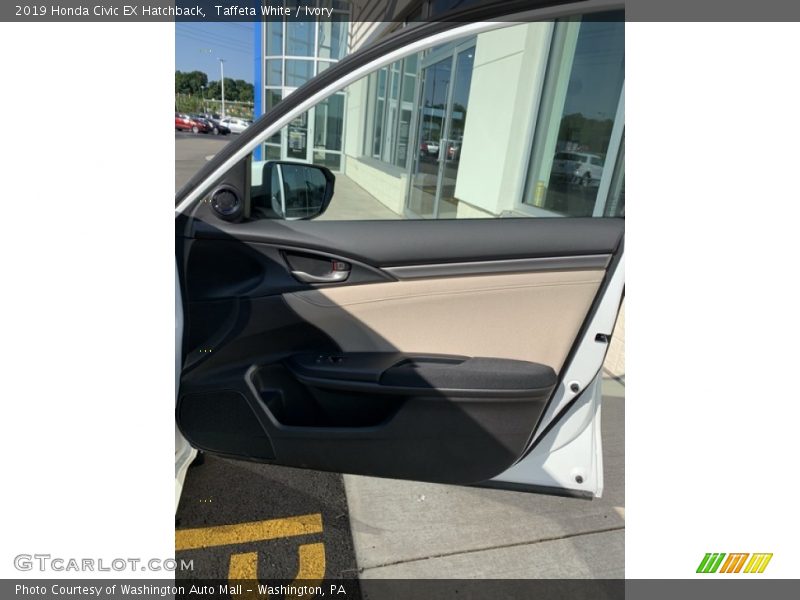 Taffeta White / Ivory 2019 Honda Civic EX Hatchback