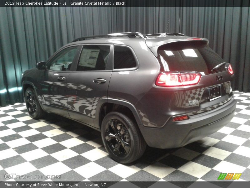 Granite Crystal Metallic / Black 2019 Jeep Cherokee Latitude Plus