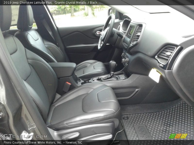 Granite Crystal Metallic / Black 2019 Jeep Cherokee Latitude Plus
