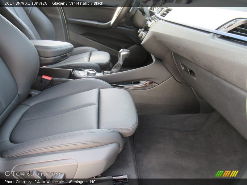 Glacier Silver Metallic / Black 2017 BMW X1 sDrive28i