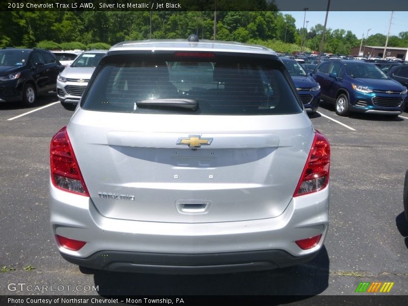 Silver Ice Metallic / Jet Black 2019 Chevrolet Trax LS AWD