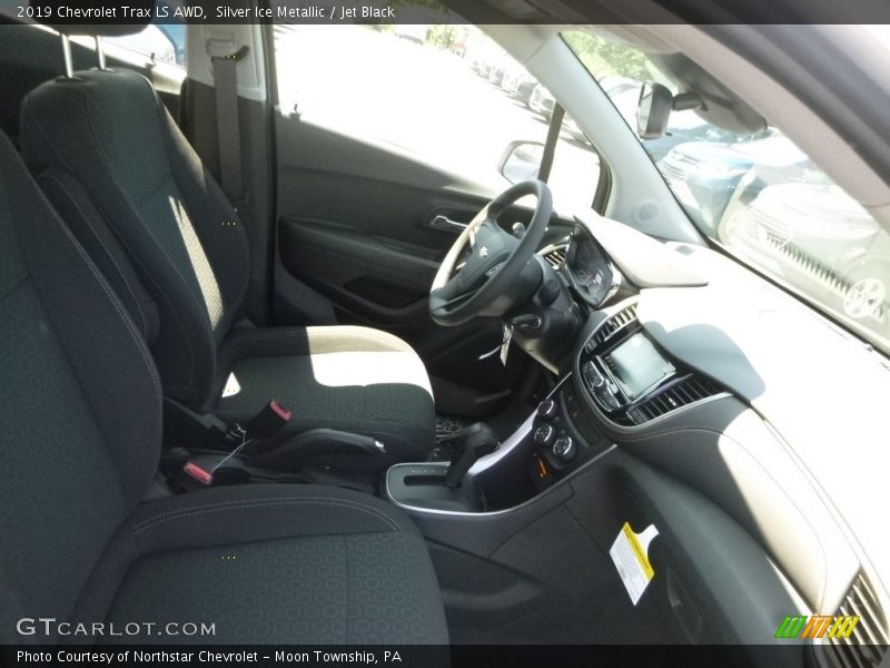 Silver Ice Metallic / Jet Black 2019 Chevrolet Trax LS AWD