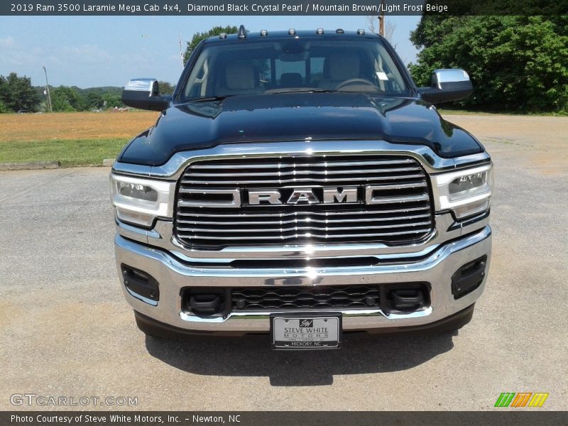 Diamond Black Crystal Pearl / Mountain Brown/Light Frost Beige 2019 Ram 3500 Laramie Mega Cab 4x4