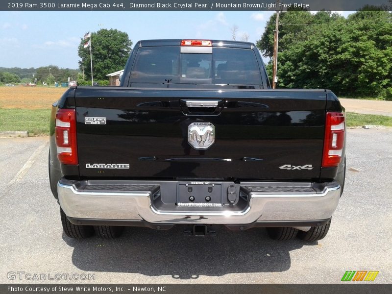 Diamond Black Crystal Pearl / Mountain Brown/Light Frost Beige 2019 Ram 3500 Laramie Mega Cab 4x4