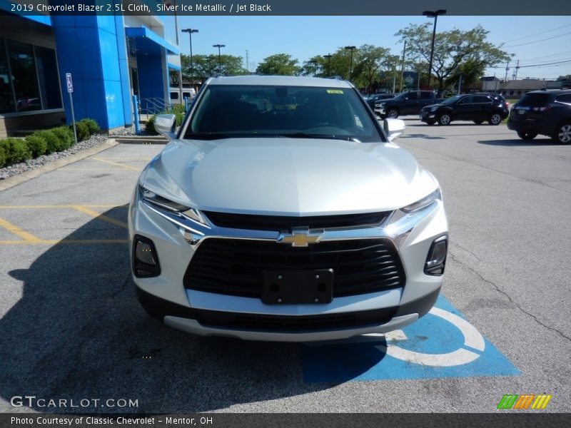 Silver Ice Metallic / Jet Black 2019 Chevrolet Blazer 2.5L Cloth