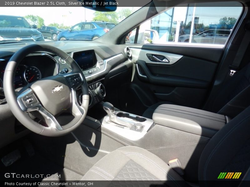 Silver Ice Metallic / Jet Black 2019 Chevrolet Blazer 2.5L Cloth