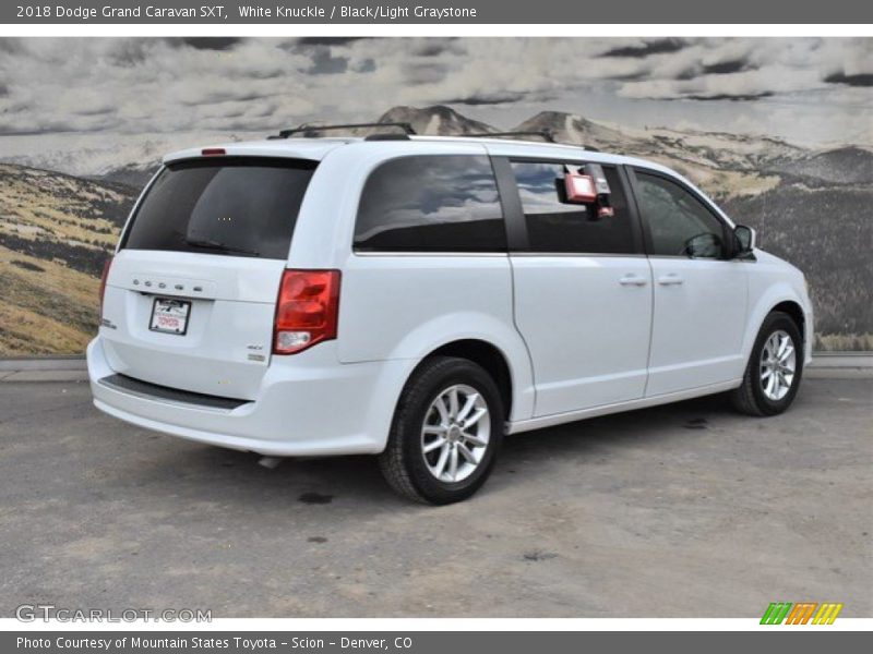 White Knuckle / Black/Light Graystone 2018 Dodge Grand Caravan SXT