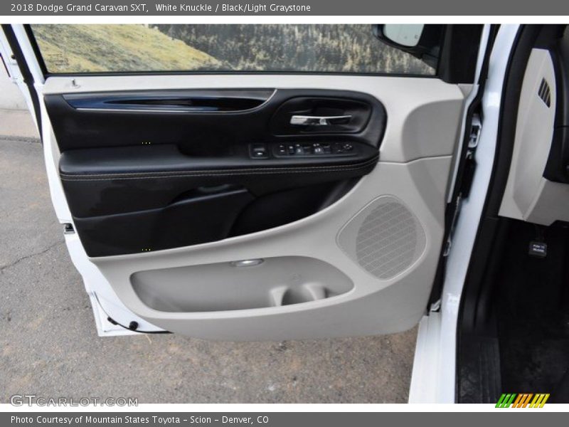 White Knuckle / Black/Light Graystone 2018 Dodge Grand Caravan SXT