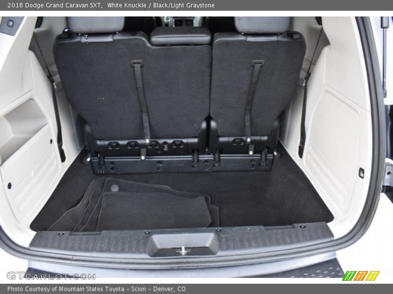 White Knuckle / Black/Light Graystone 2018 Dodge Grand Caravan SXT