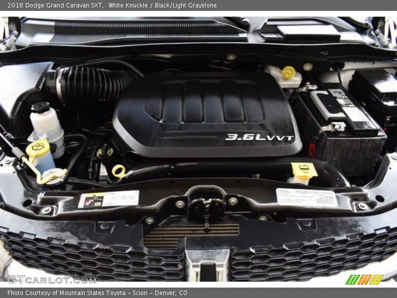 White Knuckle / Black/Light Graystone 2018 Dodge Grand Caravan SXT