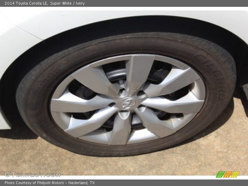 Super White / Ivory 2014 Toyota Corolla LE