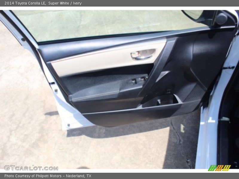 Super White / Ivory 2014 Toyota Corolla LE