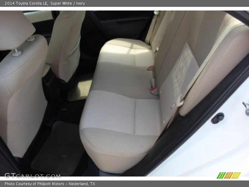 Super White / Ivory 2014 Toyota Corolla LE