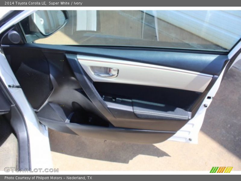 Super White / Ivory 2014 Toyota Corolla LE