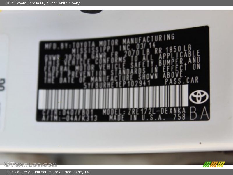 Super White / Ivory 2014 Toyota Corolla LE