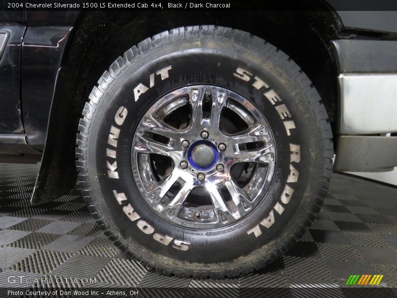 Black / Dark Charcoal 2004 Chevrolet Silverado 1500 LS Extended Cab 4x4