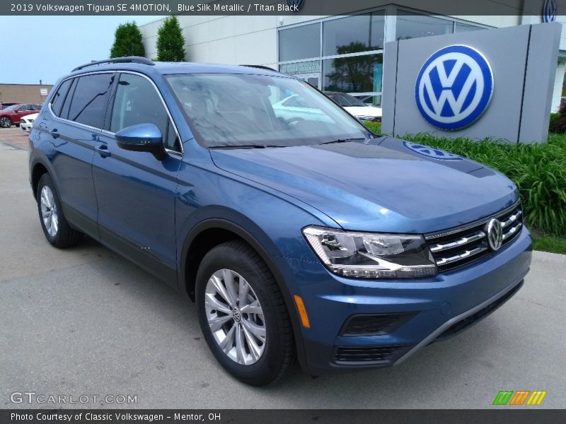 Blue Silk Metallic / Titan Black 2019 Volkswagen Tiguan SE 4MOTION