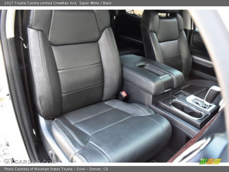 Super White / Black 2017 Toyota Tundra Limited CrewMax 4x4