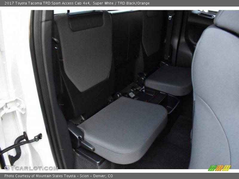 Super White / TRD Black/Orange 2017 Toyota Tacoma TRD Sport Access Cab 4x4
