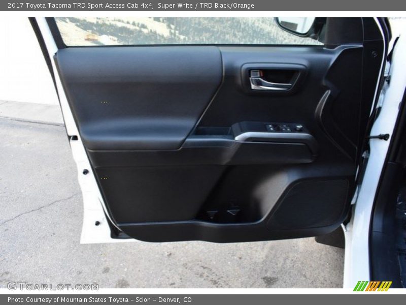 Super White / TRD Black/Orange 2017 Toyota Tacoma TRD Sport Access Cab 4x4