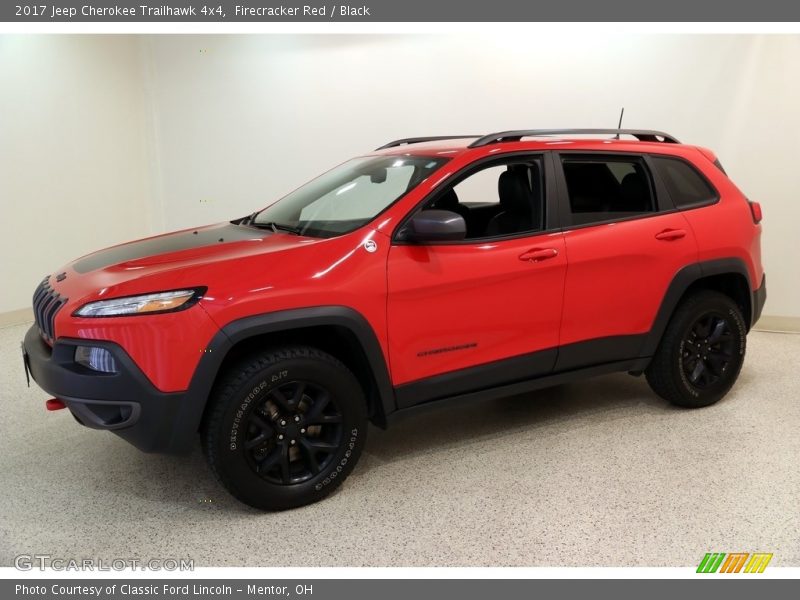 Firecracker Red / Black 2017 Jeep Cherokee Trailhawk 4x4