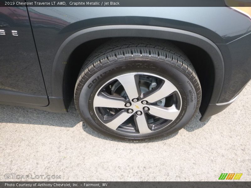 Graphite Metallic / Jet Black 2019 Chevrolet Traverse LT AWD