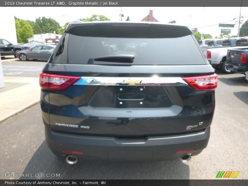 Graphite Metallic / Jet Black 2019 Chevrolet Traverse LT AWD