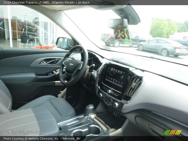 Graphite Metallic / Jet Black 2019 Chevrolet Traverse LT AWD