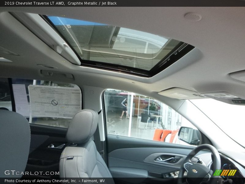 Graphite Metallic / Jet Black 2019 Chevrolet Traverse LT AWD