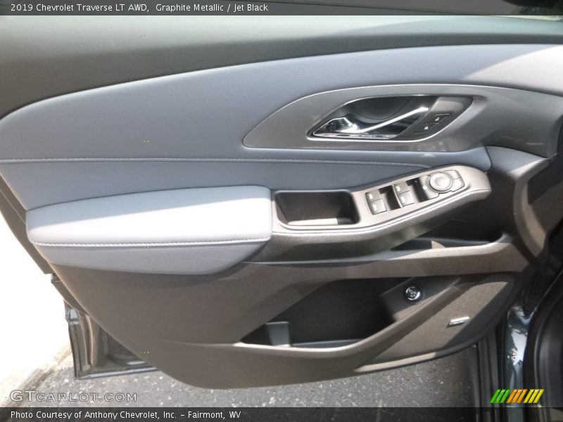 Graphite Metallic / Jet Black 2019 Chevrolet Traverse LT AWD
