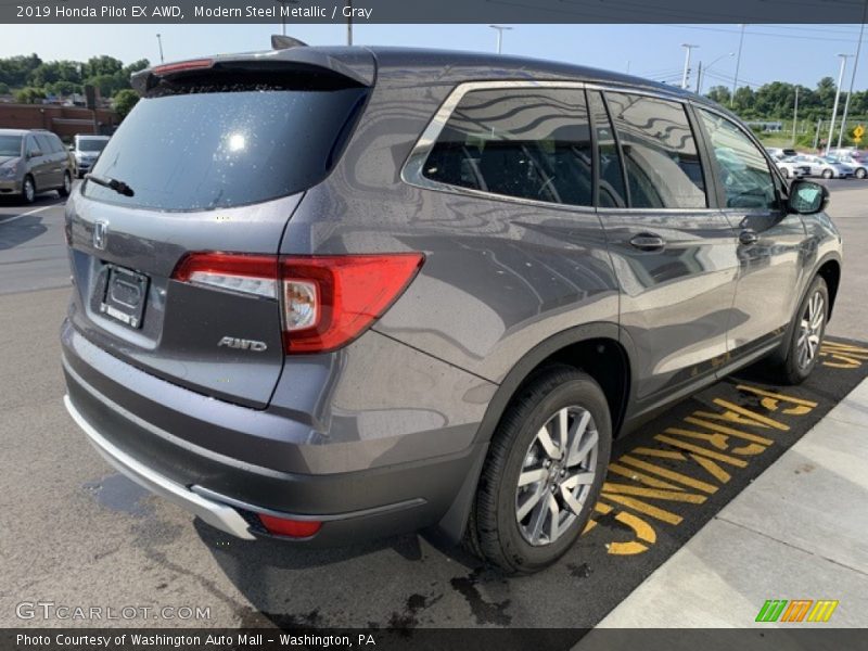 Modern Steel Metallic / Gray 2019 Honda Pilot EX AWD