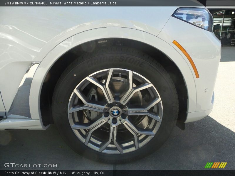Mineral White Metallic / Canberra Beige 2019 BMW X7 xDrive40i