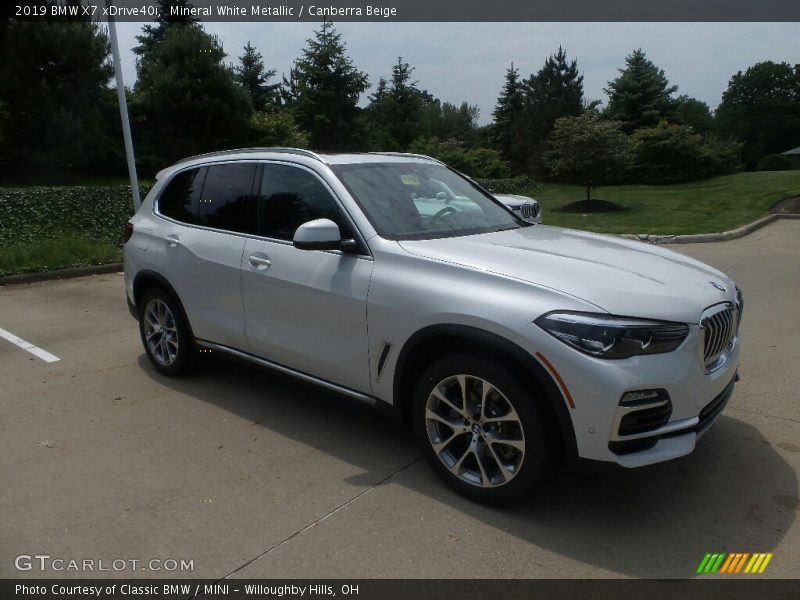 Mineral White Metallic / Canberra Beige 2019 BMW X7 xDrive40i