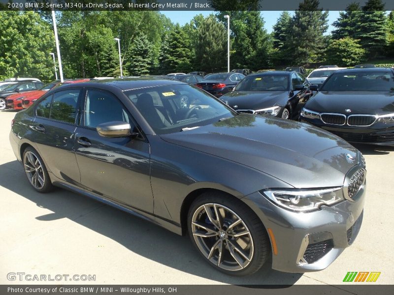 Front 3/4 View of 2020 3 Series M340i xDrive Sedan