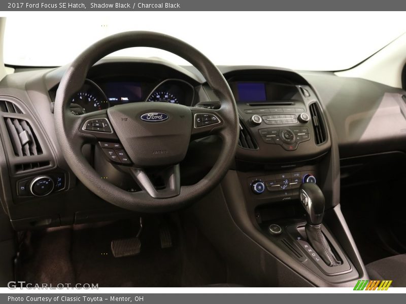 Shadow Black / Charcoal Black 2017 Ford Focus SE Hatch