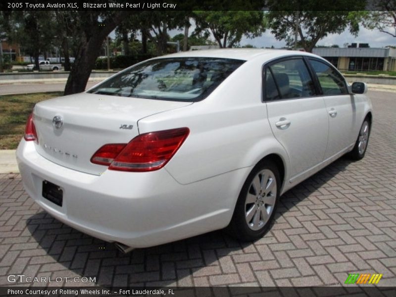 Blizzard White Pearl / Light Gray 2005 Toyota Avalon XLS