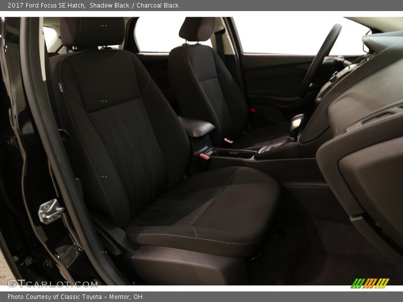 Shadow Black / Charcoal Black 2017 Ford Focus SE Hatch