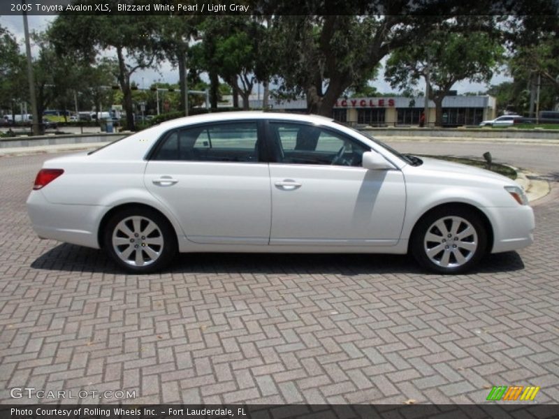 Blizzard White Pearl / Light Gray 2005 Toyota Avalon XLS