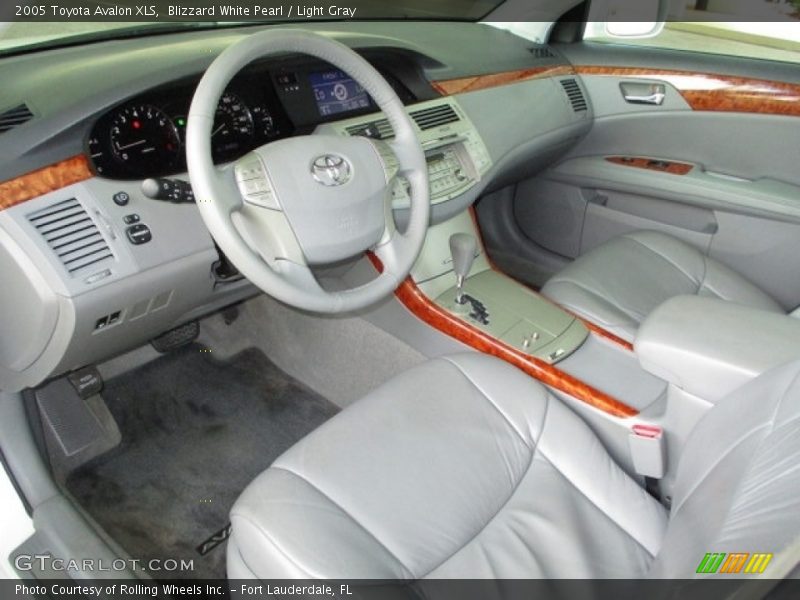 Blizzard White Pearl / Light Gray 2005 Toyota Avalon XLS