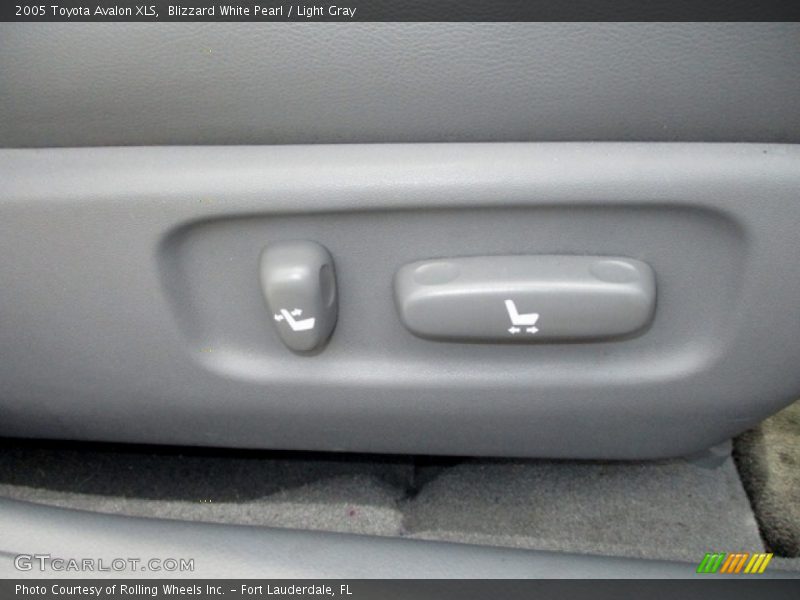 Blizzard White Pearl / Light Gray 2005 Toyota Avalon XLS
