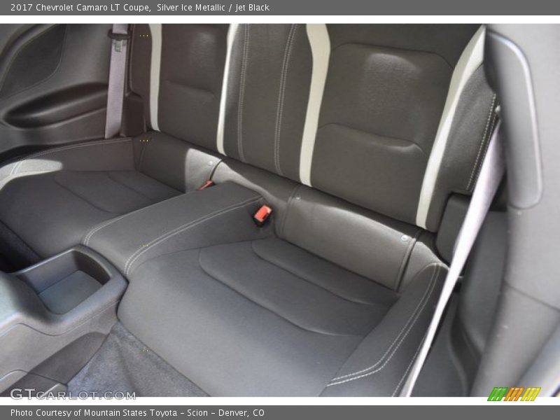 Silver Ice Metallic / Jet Black 2017 Chevrolet Camaro LT Coupe