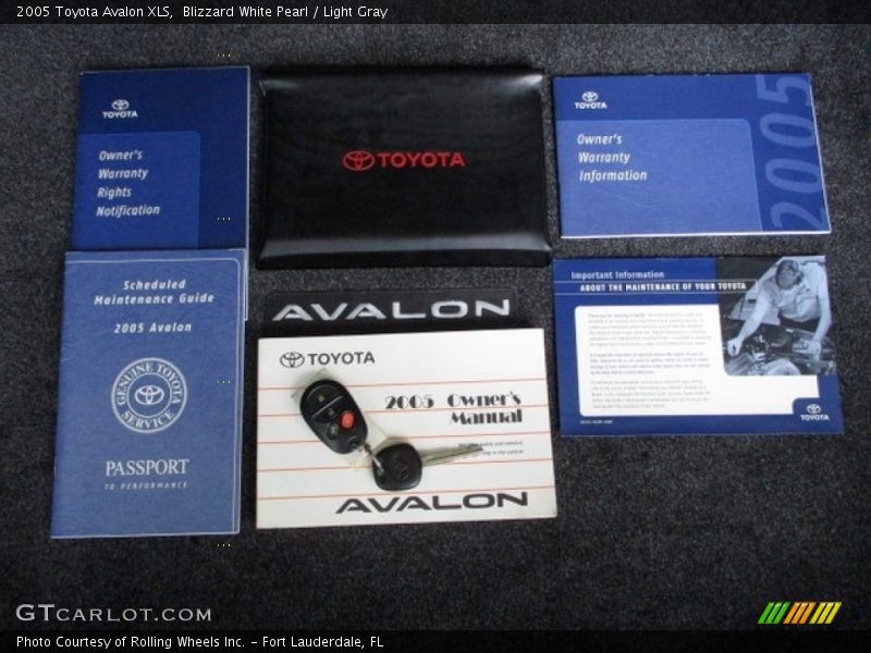 Blizzard White Pearl / Light Gray 2005 Toyota Avalon XLS