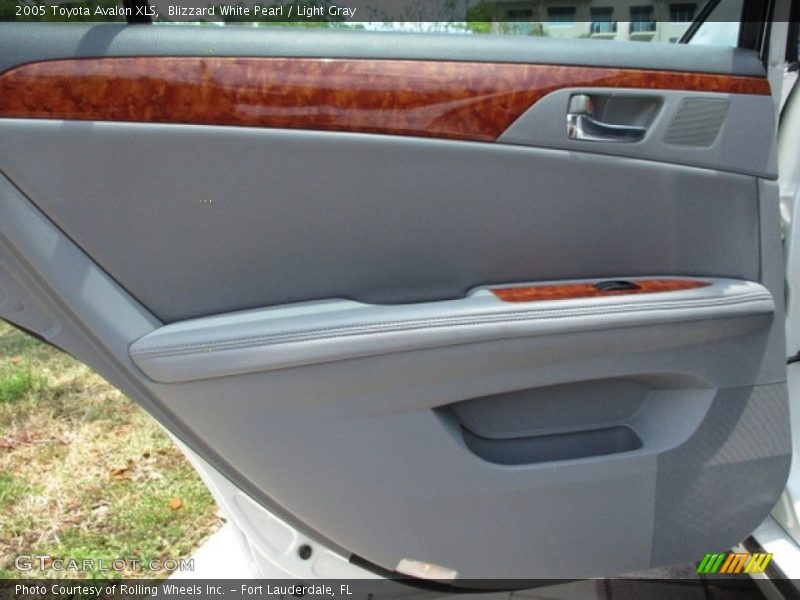 Blizzard White Pearl / Light Gray 2005 Toyota Avalon XLS