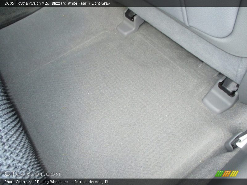 Blizzard White Pearl / Light Gray 2005 Toyota Avalon XLS