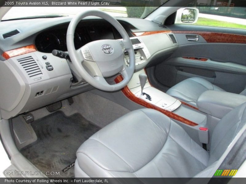 Blizzard White Pearl / Light Gray 2005 Toyota Avalon XLS