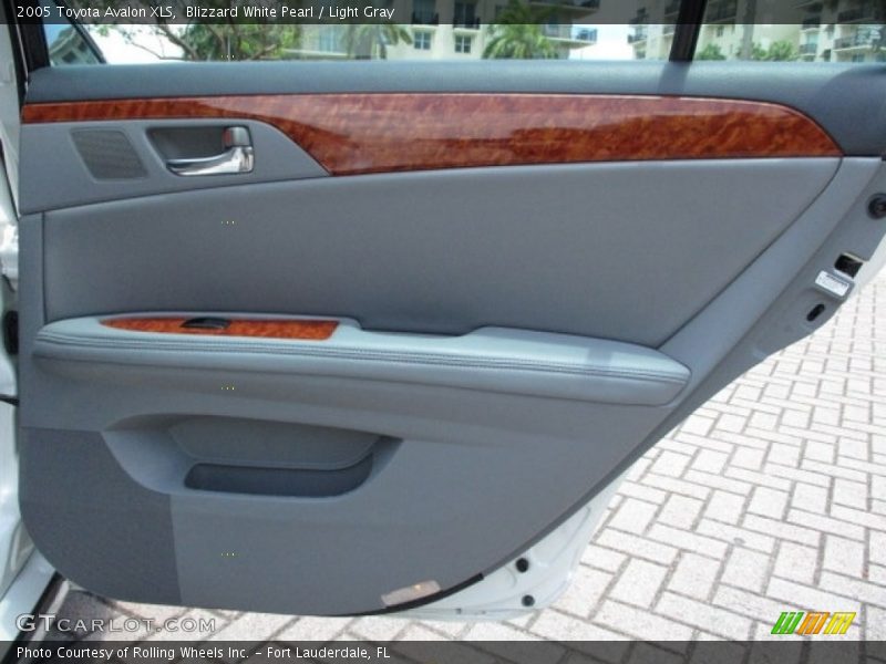 Blizzard White Pearl / Light Gray 2005 Toyota Avalon XLS
