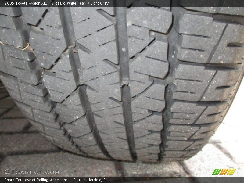 Blizzard White Pearl / Light Gray 2005 Toyota Avalon XLS